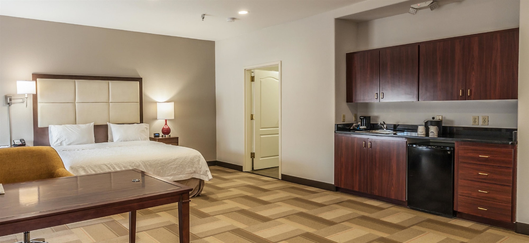 hampton inn colorado springs airport