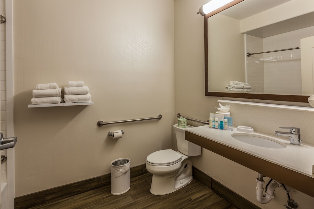hampton inn colorado springs airport