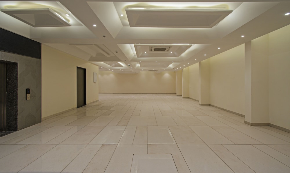 treebo trend pink city grand