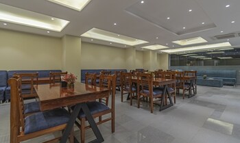 treebo trend pink city grand