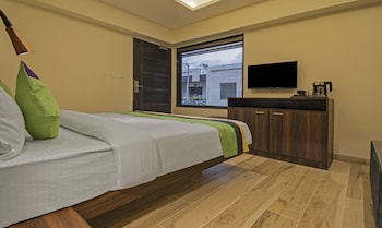 treebo trend pink city grand