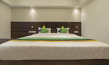 treebo trend pink city grand