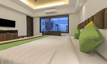 treebo trend pink city grand