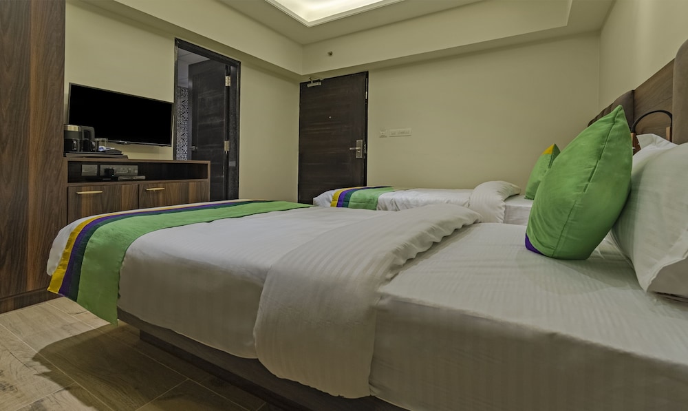 treebo trend pink city grand