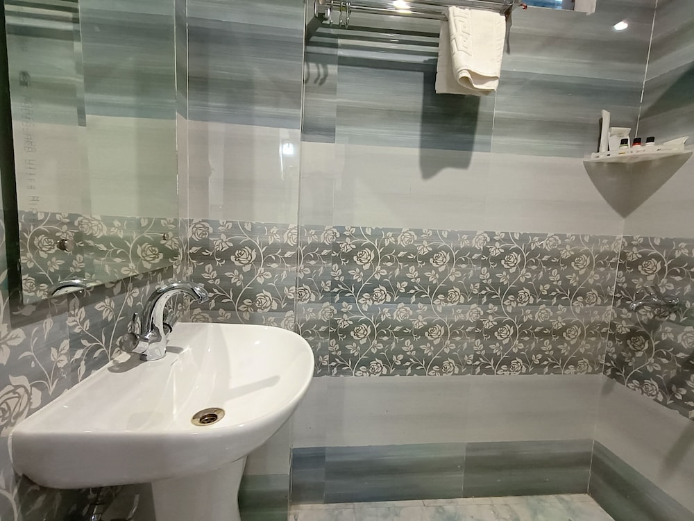 hotel aman residency
