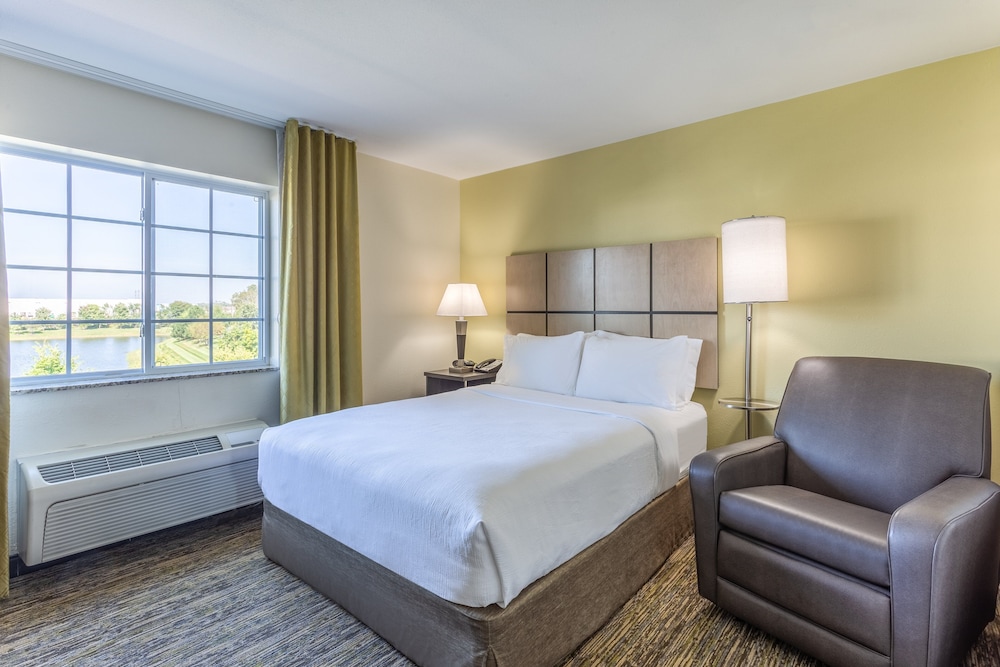 candlewood suites aurora naperville by ihg