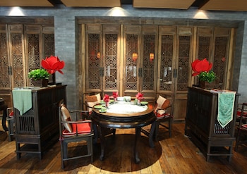 bell tower hotel xian