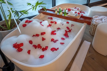 serhs experience suites