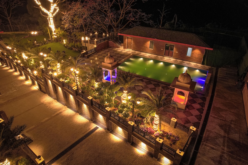 dhauladhar heights resort