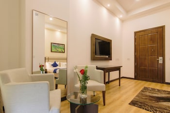 dhauladhar heights resort