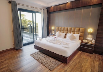 dhauladhar heights resort