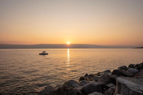 galei kinnereth hotel