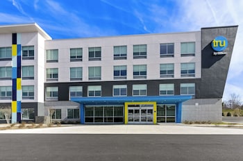 tru by hilton christiansburg