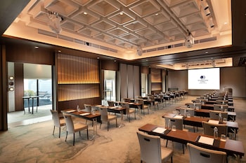 doubletree by hilton osaka castle