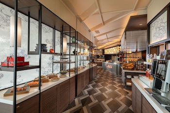 doubletree by hilton osaka castle