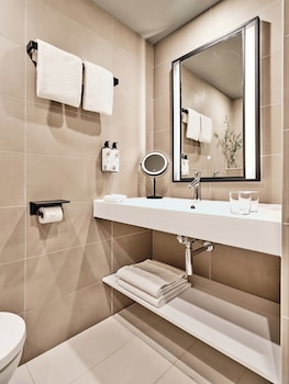 crowne plaza marseille le dome