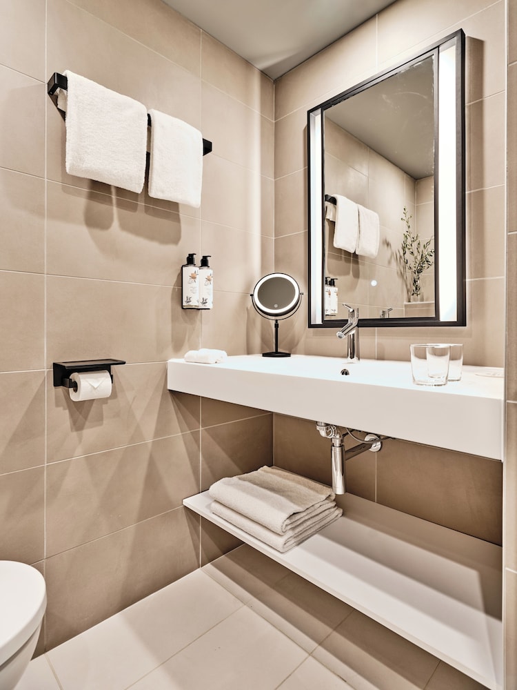 crowne plaza marseille le dome