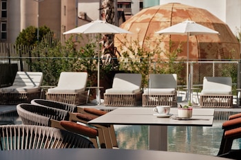 crowne plaza marseille le dome