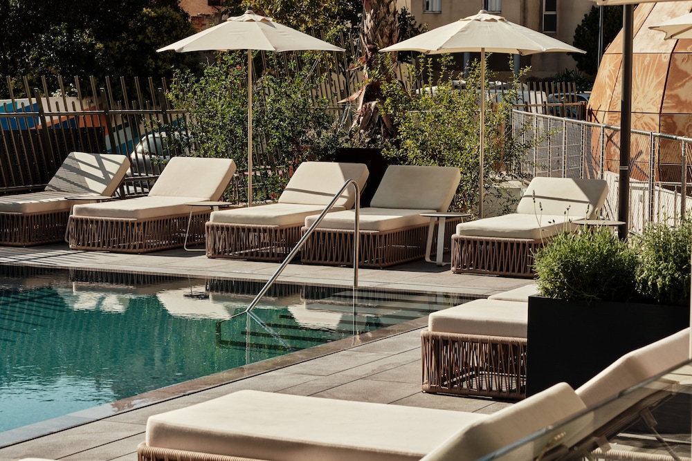 crowne plaza marseille le dome