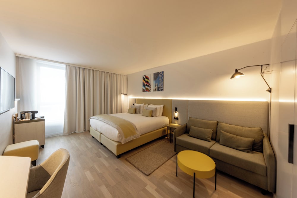 crowne plaza marseille le dome