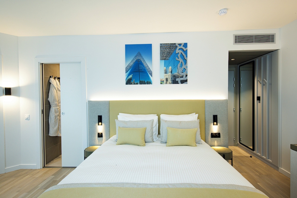 crowne plaza marseille le dome