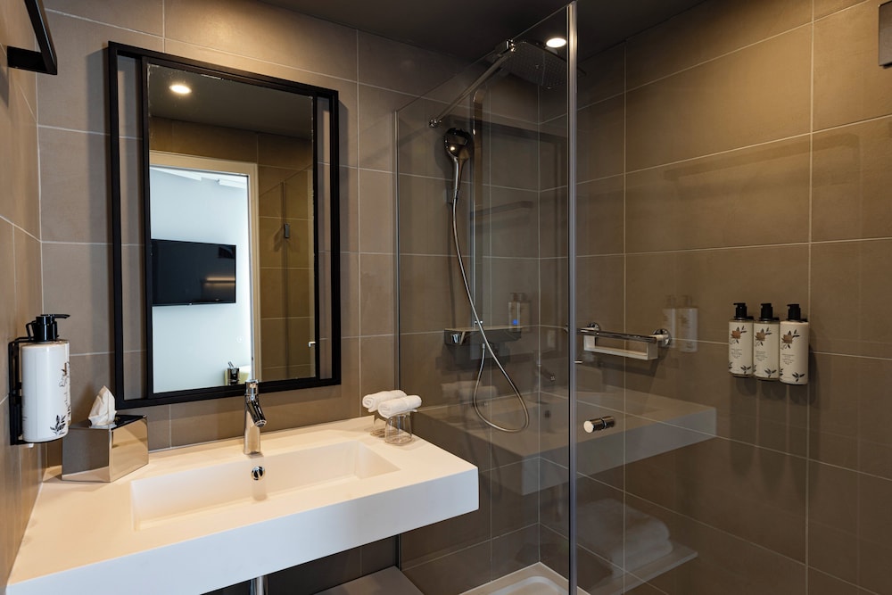 crowne plaza marseille le dome