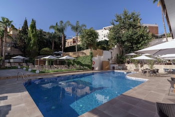 aluasoul costa malaga adults recommended