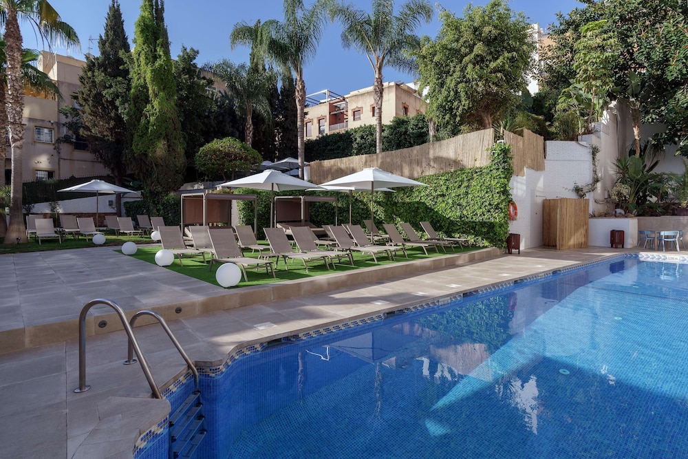 aluasoul costa malaga adults recommended