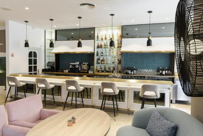 aluasoul costa malaga adults recommended