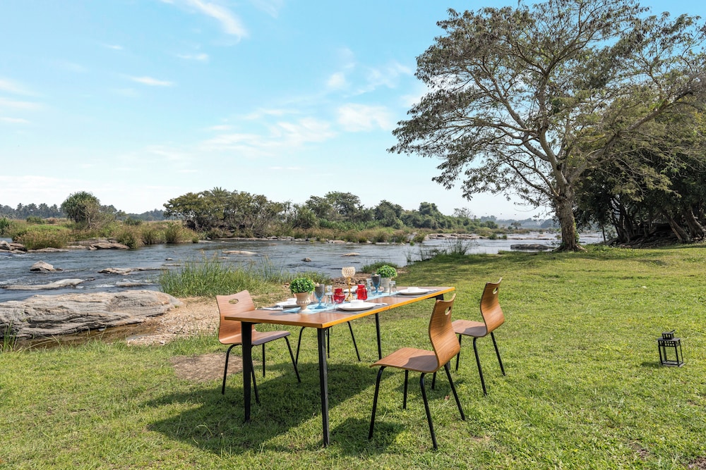 atmaveda riverside retreat