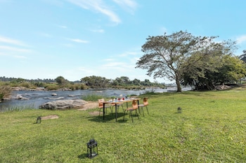 atmaveda riverside retreat