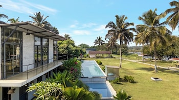 atmaveda riverside retreat