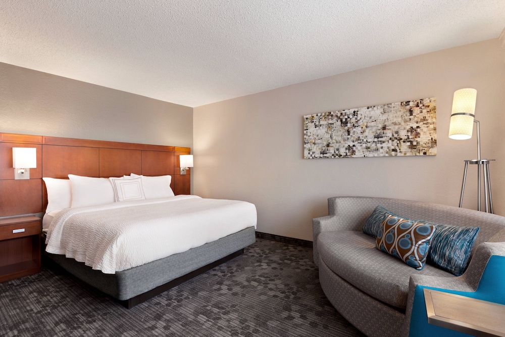 courtyard by marriott tulsa central