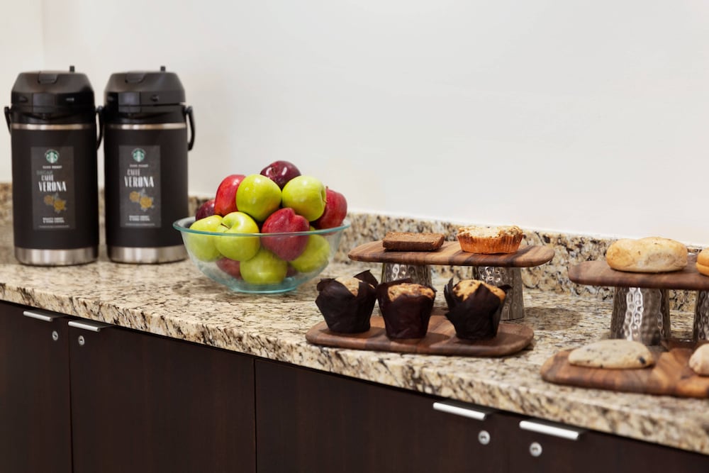 courtyard by marriott tulsa central