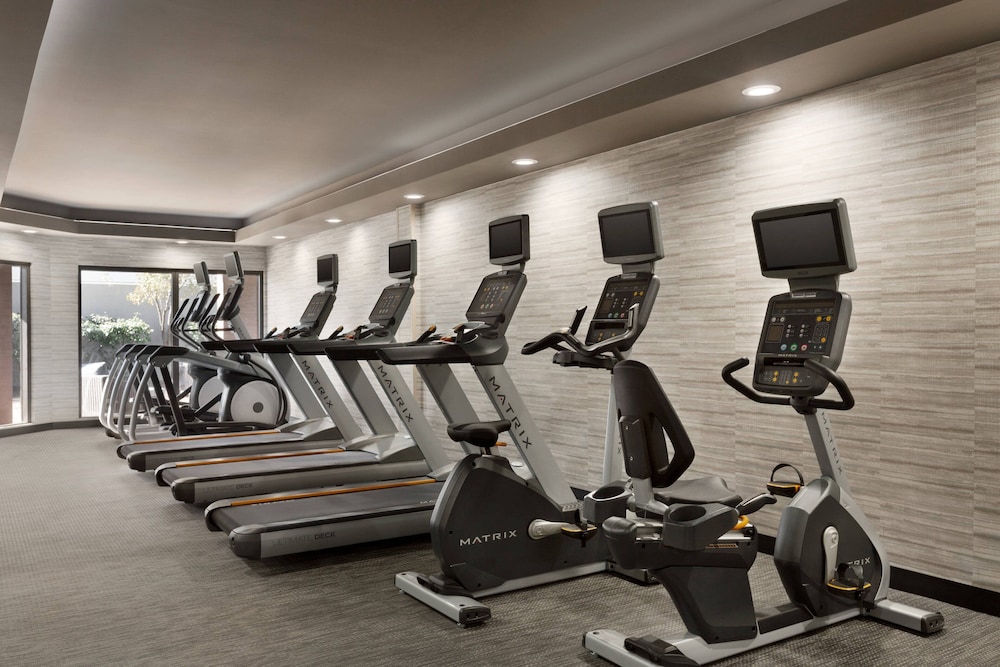 courtyard by marriott tulsa central