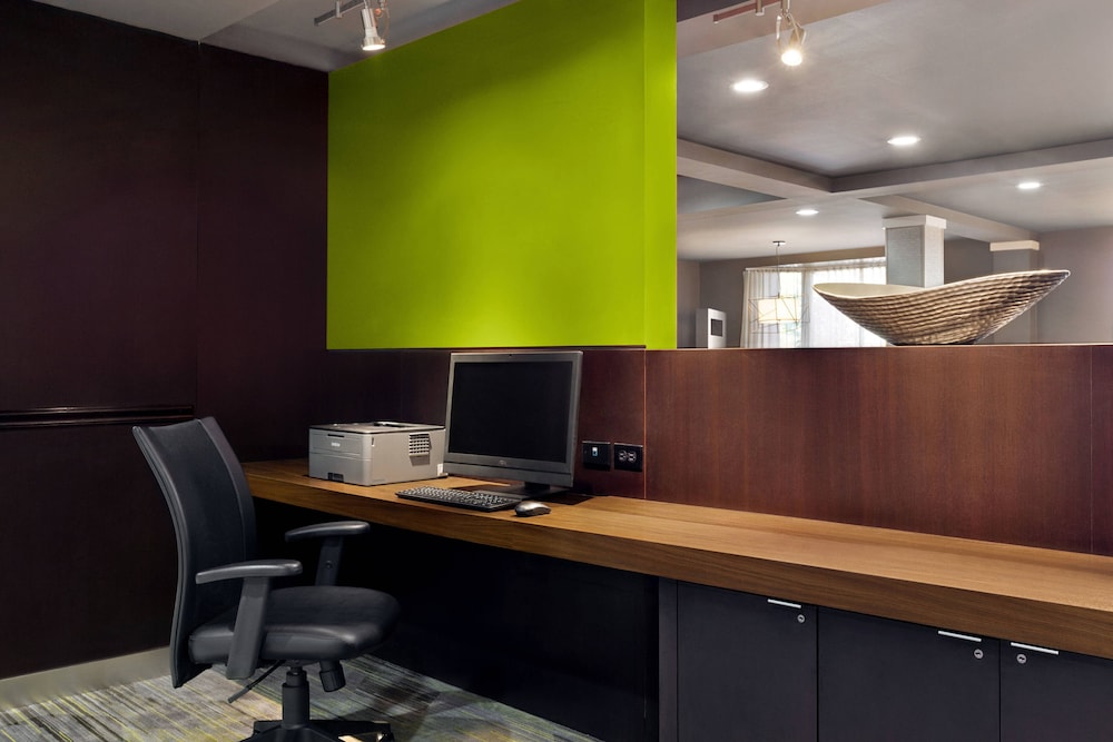 courtyard by marriott tulsa central