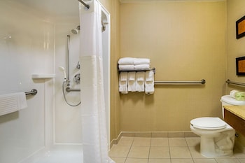 comfort suites twinsburg