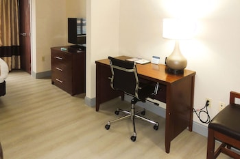 comfort suites twinsburg