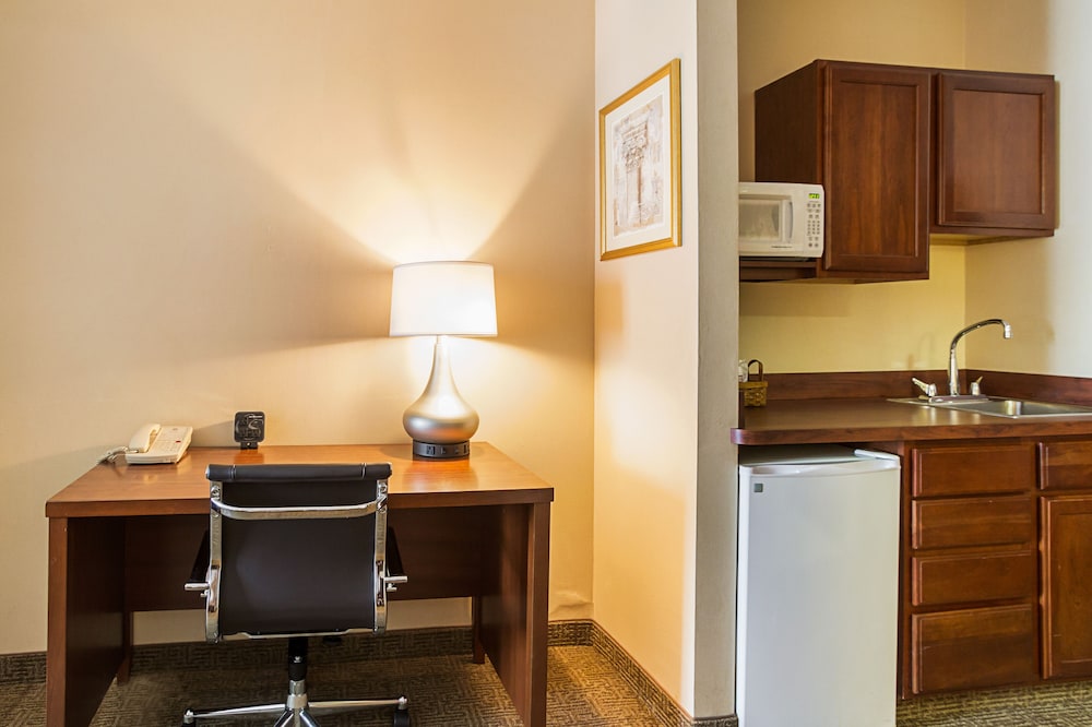 comfort suites twinsburg