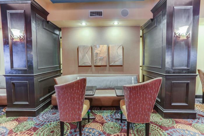 holiday inn express hotel and suites huntsville by ihg