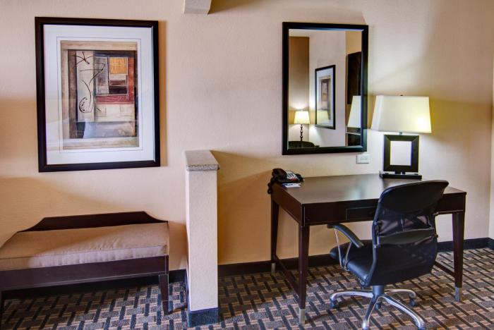 holiday inn express hotel and suites huntsville by ihg