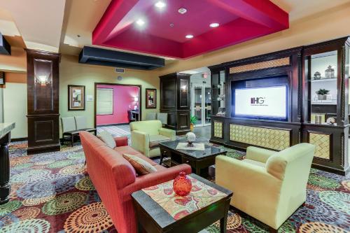 holiday inn express hotel and suites huntsville by ihg