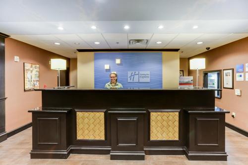 holiday inn express hotel and suites huntsville by ihg