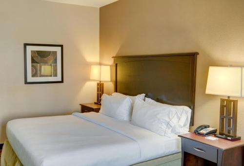 holiday inn express hotel and suites huntsville by ihg
