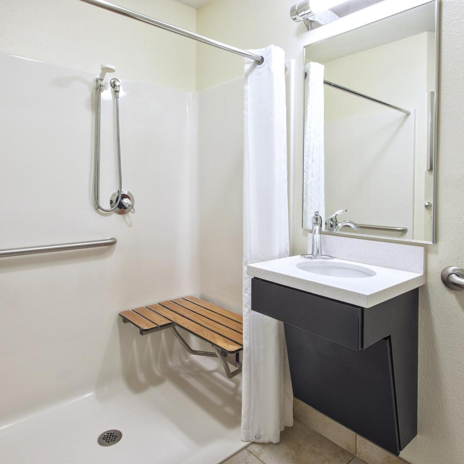 candlewood suites indianapolis airport by ihg