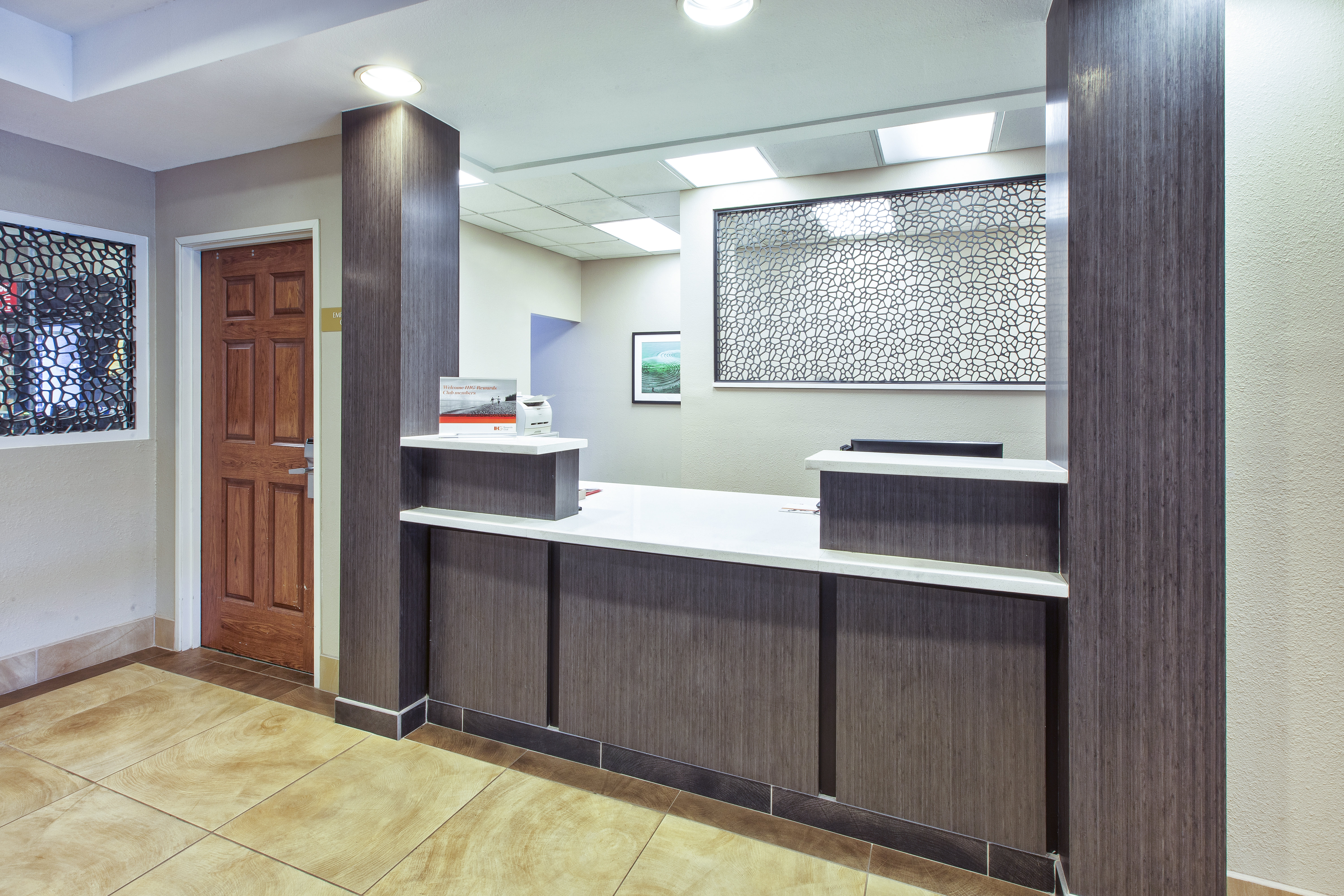 candlewood suites indianapolis airport by ihg