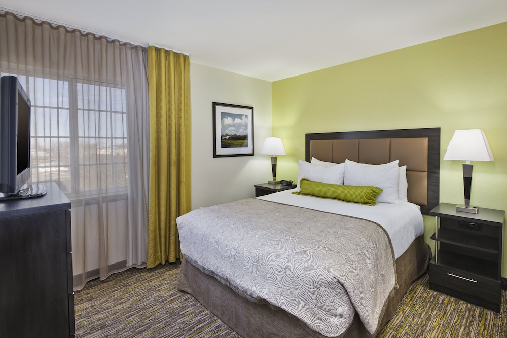 candlewood suites indianapolis airport by ihg