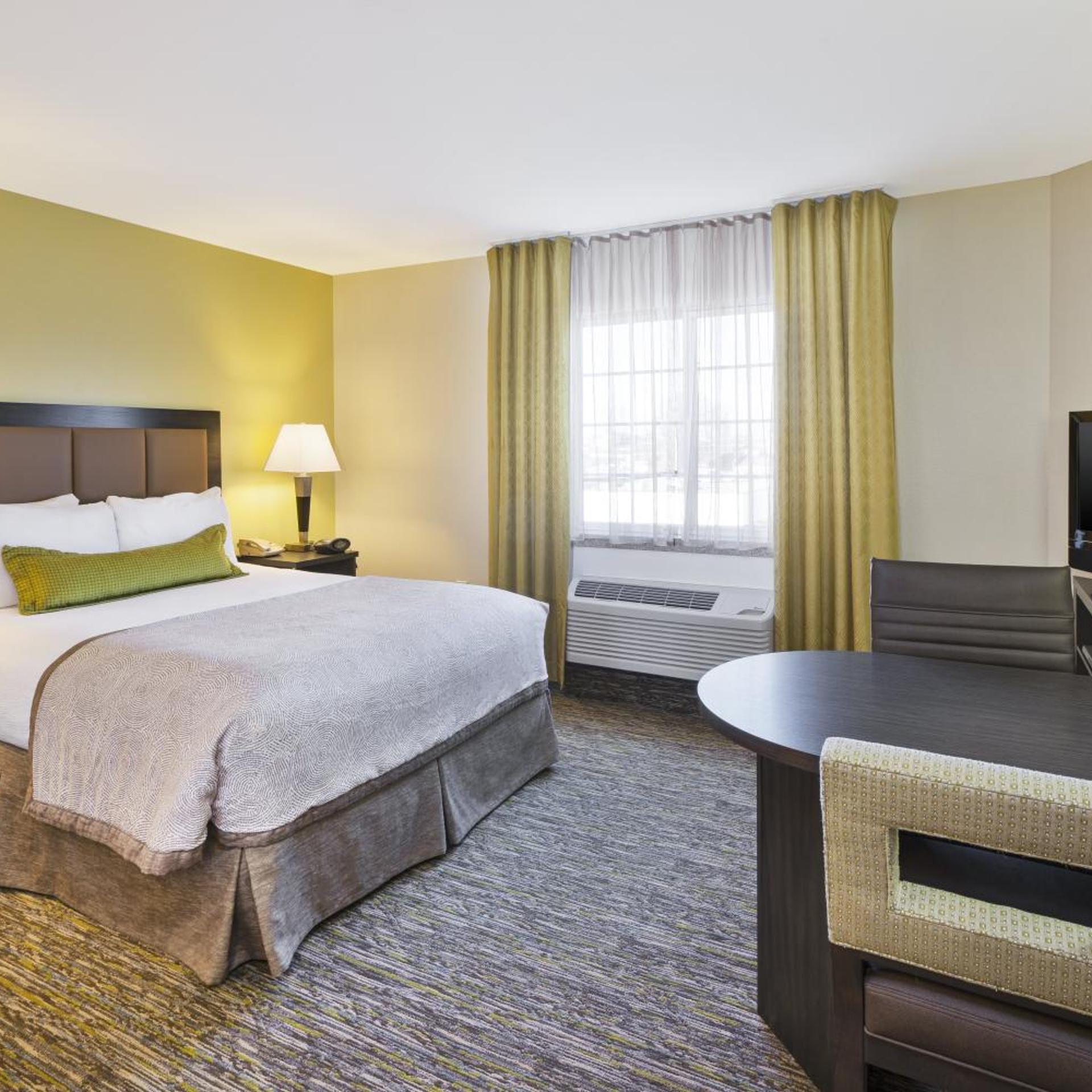candlewood suites indianapolis airport by ihg