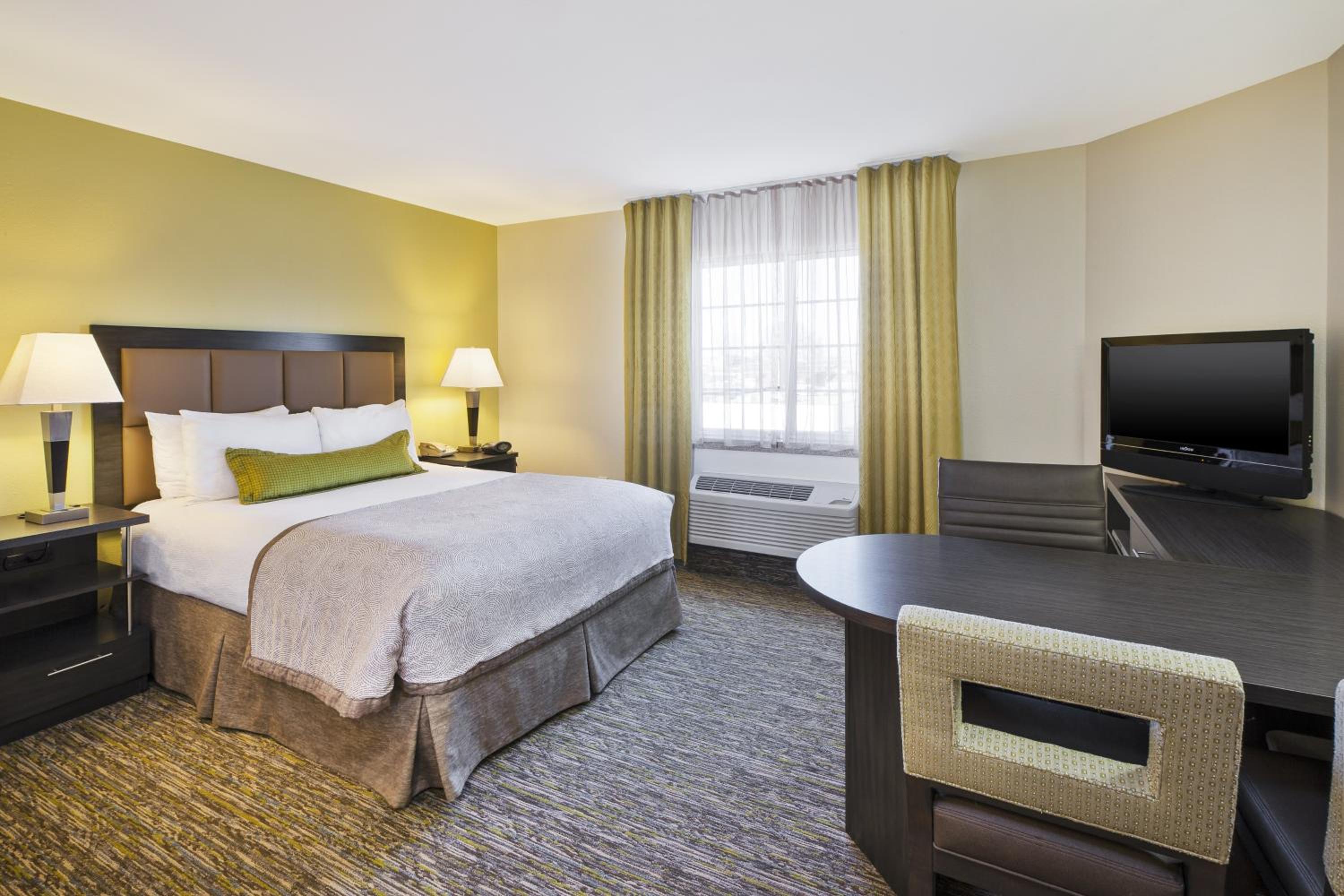 candlewood suites indianapolis airport by ihg