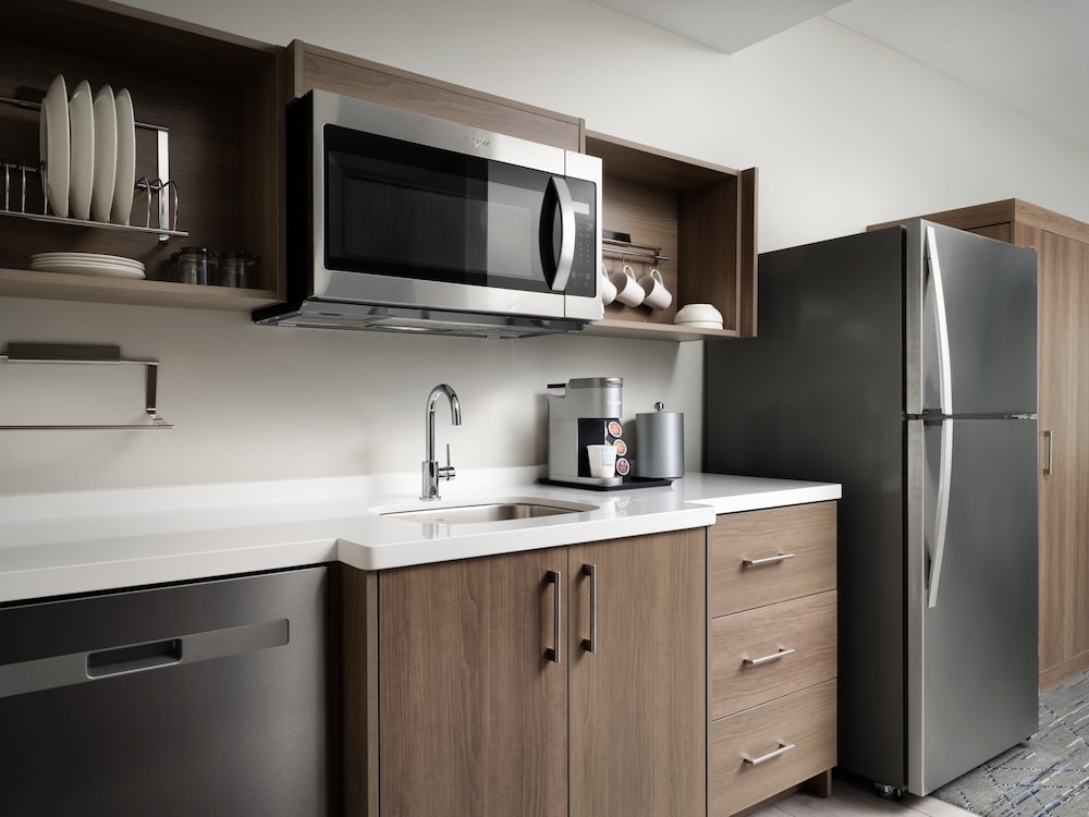 holiday inn express and suites lima an ihg hotel